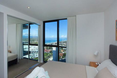 High Floor Ocean View Suites Broadbeach - Bet 4u 12