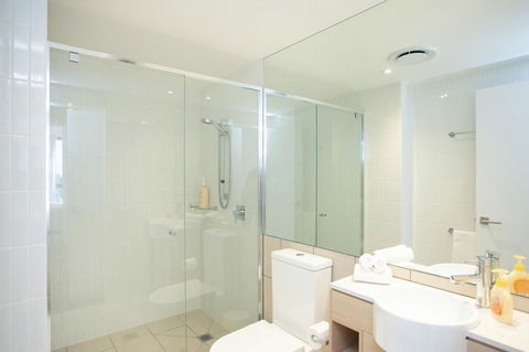 High Floor Ocean View Suites Broadbeach - Bet 4u 5