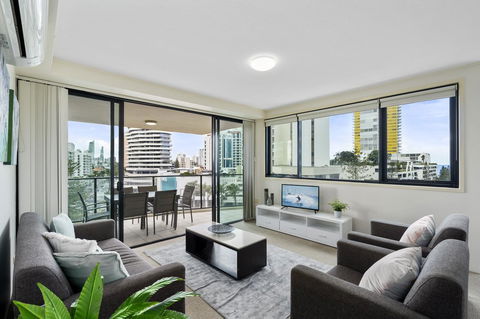 Broadbeach On The Park, 3 Bed Ocean - We Accommodate - Bet 4u 3