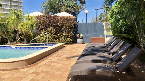 Hi Ho Beach Front Apartments On Broadbeach - Bet 4u 3