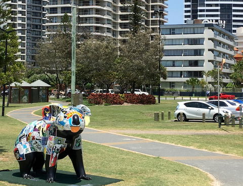 Hi Ho Beach Front Apartments On Broadbeach - Bet 4u 39