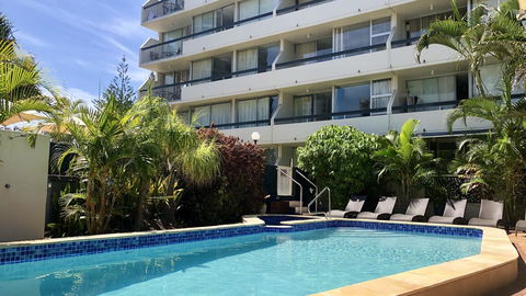 Hi Ho Beach Front Apartments On Broadbeach - Bet 4u 0