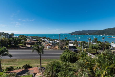 Hayman Views - Click Find 10