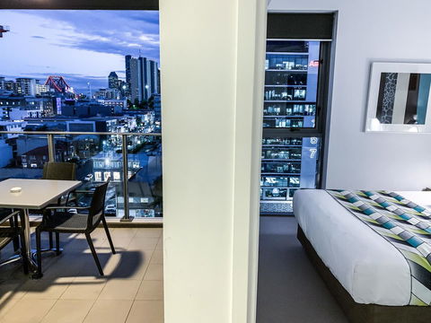 M&A Apartments - Click Find 23