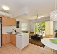 Port Douglas Apartments - Click Find