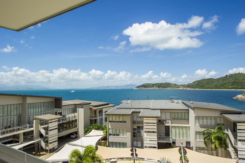 1 Bright Point Apartment 1504 - Bet 4u 7