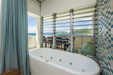 1 Bright Point Apartment 1504 - Bet 4u 3