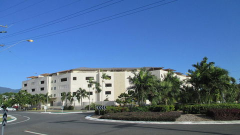 Edge Apartments Cairns - Bridge Guide 14