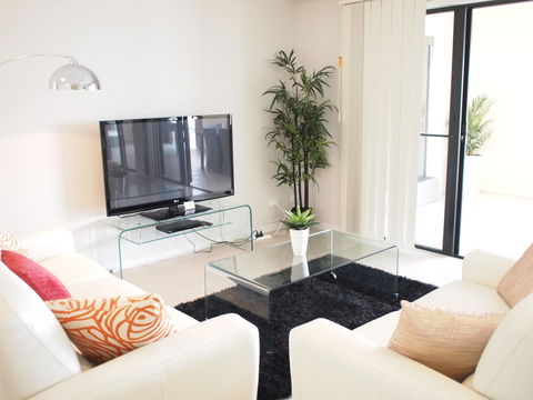 Edge Apartments Cairns - Bridge Guide 4
