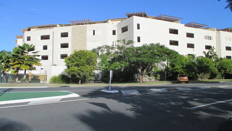 Edge Apartments Cairns - Bridge Guide 32