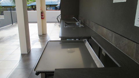 Edge Apartments Cairns - Bridge Guide 13