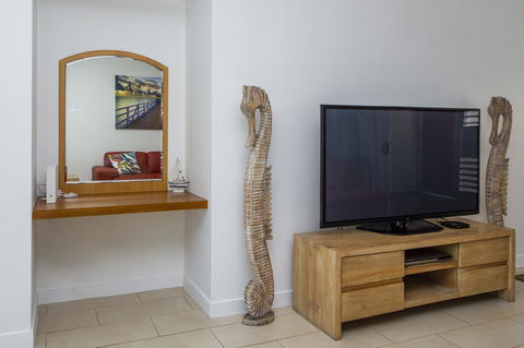 1 Bright Point Apartment 5301 - Bet 4u 20