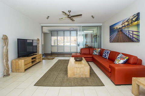 1 Bright Point Apartment 5301 - Bet 4u 6