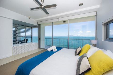 1 Bright Point Apartment 5301 - Bet 4u 14