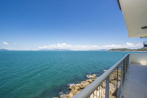 1 Bright Point Apartment 5301 - Bet 4u 1