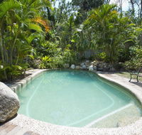 John's Tropical Island Home - Bet 4u