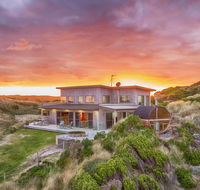 Porky Beach Retreat - King Island Escapes - Click Find