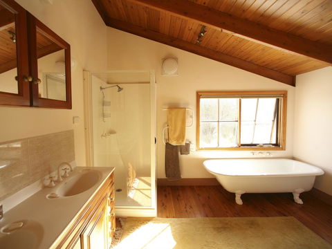 Mountain Seas Lodge - DBD 15