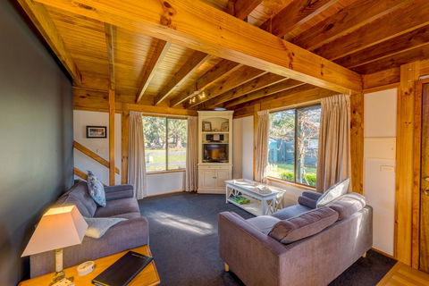 Parnella Adventure Bay, Bruny Island - Click Find 1
