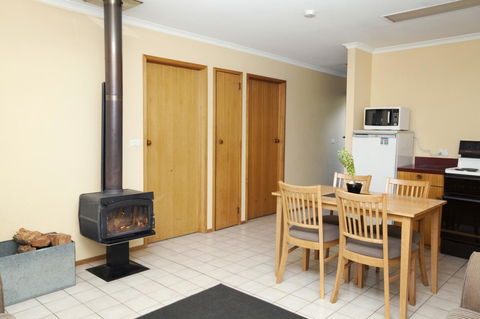 Bruny Island Escapes And Hotel Bruny - Click Find 13