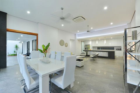 #2 Andrews - Port Douglas - Click Find 2