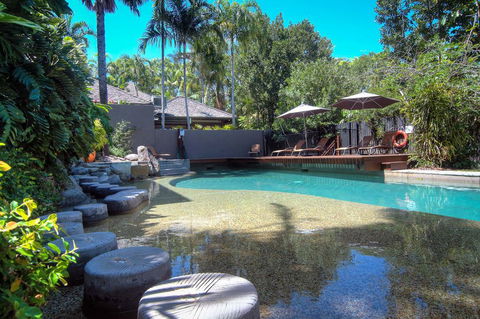 #8 The Point Apartments - Port Douglas - Click Find 2