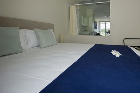 1 Bright Point Apartment 1402 - Bet 4u 2