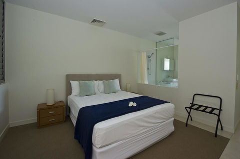 1 Bright Point Apartment 1402 - Bet 4u 3