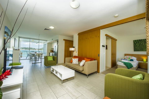 1 Bright Point Apartment 2305 - Bet 4u 0