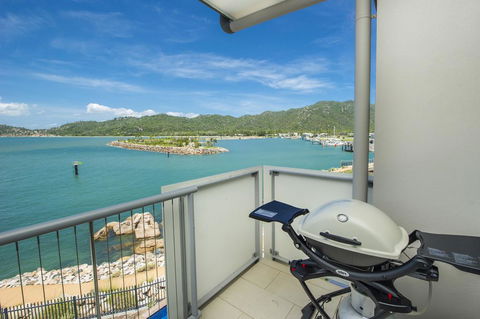 1 Bright Point Apartment 2305 - Bet 4u 2