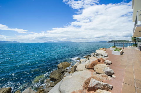 1 Bright Point Apartment 5402 - Bet 4u 3