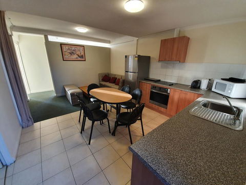 16 Lakeview Plaza - Click Find 2