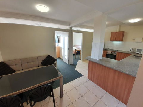 17 Lakeview Plaza - Click Find 1
