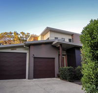 17 Naiad Court - Modern open plan family home with covered outdoor area and double lock-up garage - Click Find