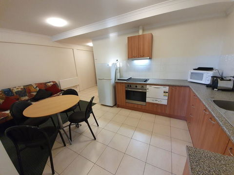 18 Lakeview Plaza - Click Find 2