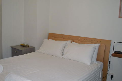 2 Lakeview Plaza - Click Find 3