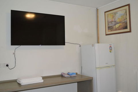 2 Lakeview Plaza - Click Find 1