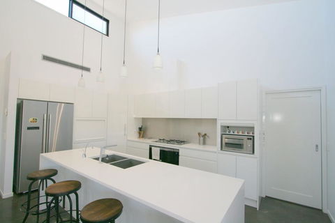 26 Twynam Street - Click Find 1