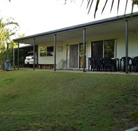 27 Carlo Road - Rainbow Beach Affordable Family Beach House - Click Find