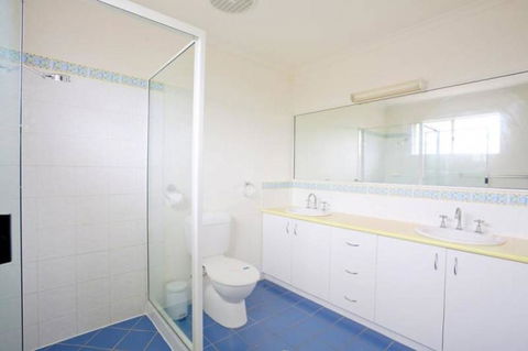29 Cypress Avenue - Rainbow Beach, Close To The Beach With A Pool - Click Find 1