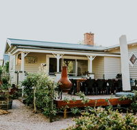 3 Willows Vineyard Cottage - Click Find