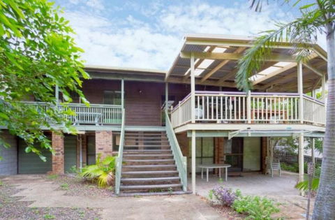 33 Cooloola Drive - Rainbow Beach, Walk To The Beach, Pet Friendly - Click Find 0