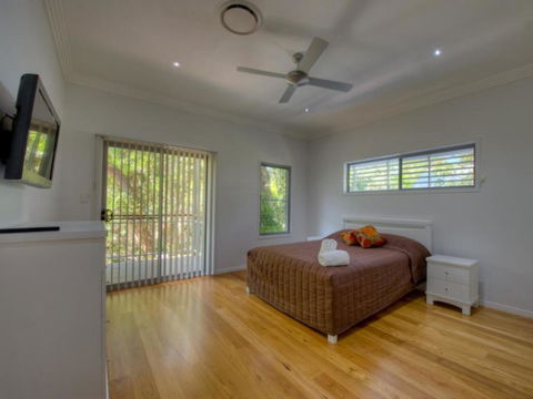 36 Satinwood Drive - Rainbow Shores - Click Find 1