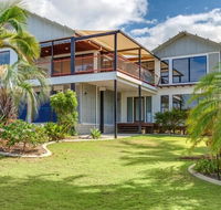 90 Cooloola Drive - Rainbow Beach Luxury Beach House Ocean Views - Click Find