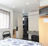 Acland Street Studio Apartment FREE PARKING - Click Find