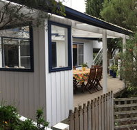 Adrift at Ventnor on Phillip Island Pets - Click Find