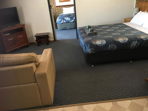 Airport Whyalla Motel - Click Find 1