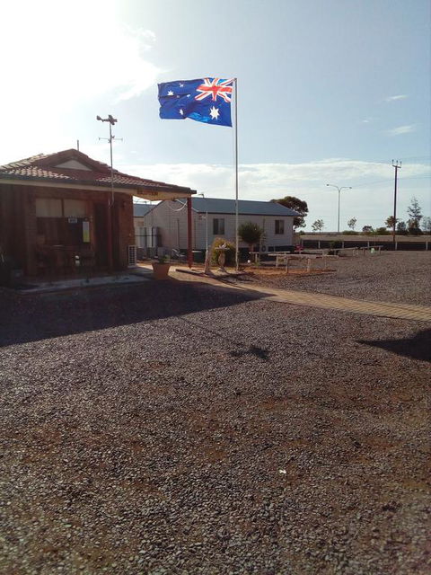 Airport Whyalla Motel - Click Find 3