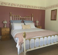 Akoonah cottage - Click Find