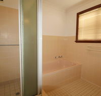 Amzaz 15 Korogora Street - Click Find
